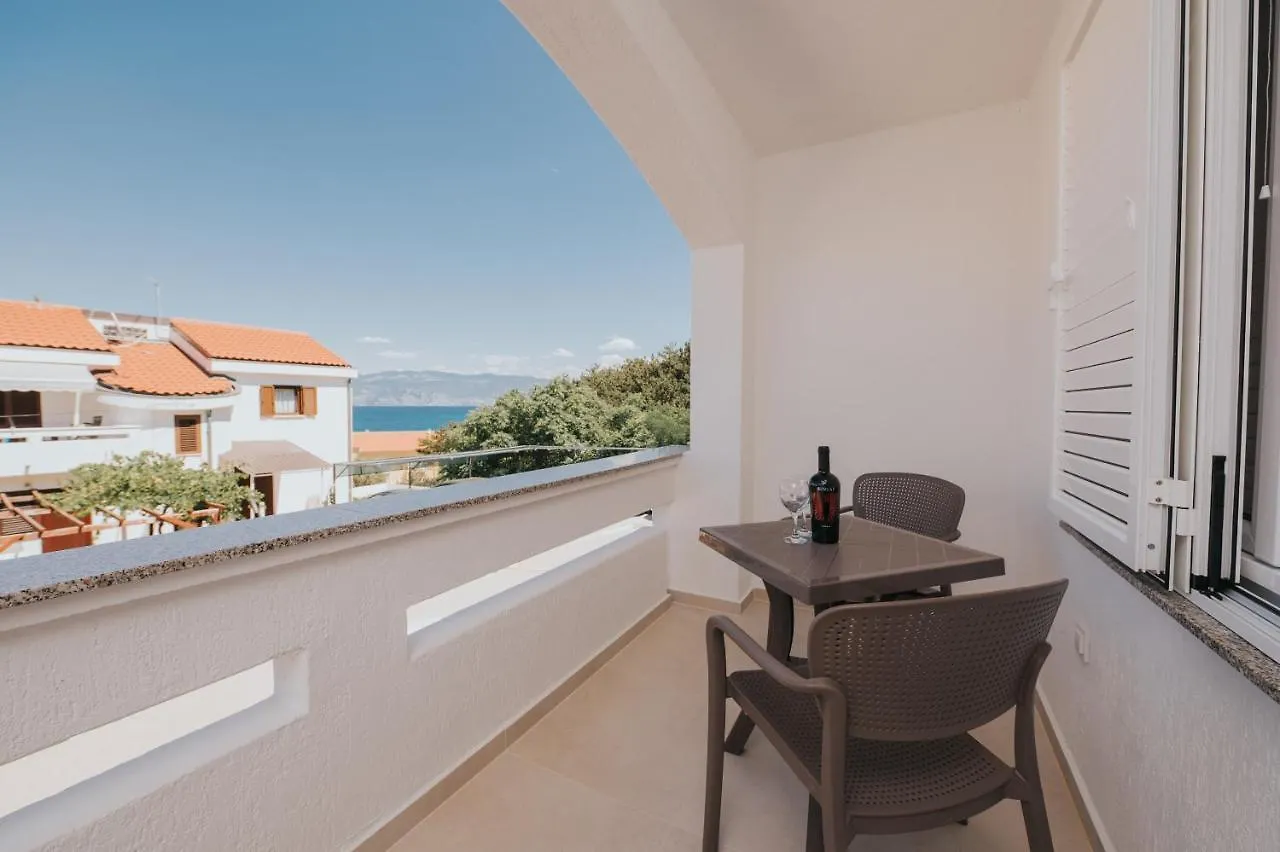 Apartments Virgine Maria Башка Хорватия