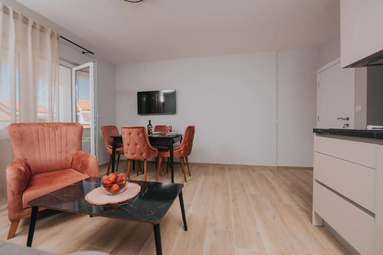 Apartments Virgine Maria Baška 0*,  Chorvatsko